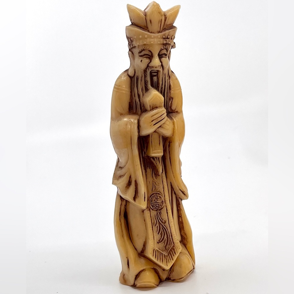 VINTAGE Asian Figurine in Resin 6” inches high